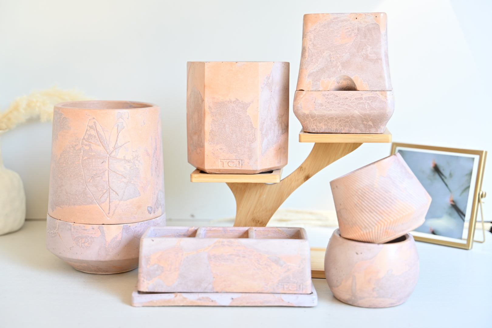 Unique Leaf Bowl Planter